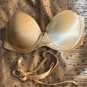 Strapless bra with removable straps